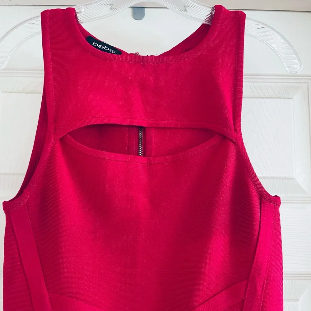 Bebe bandage dress with Keyhole Cutout - Picture 3 of 4